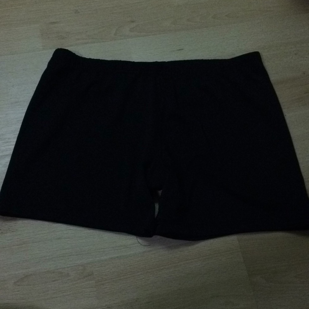 Compression shorts